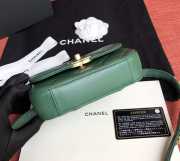 Chanel 19 Lambskin Waist Bag Green 17cm - 5