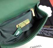 Chanel 19 Lambskin Waist Bag Green 17cm - 6