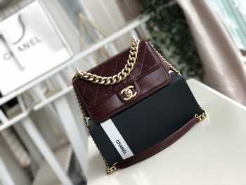 Chanel flap bag 19cm