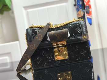 LV WYNWOOD BAG M90442