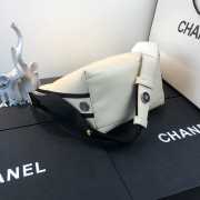 Chanel Hobo Handbag A57573 white 20cm - 3