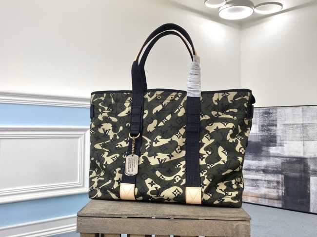 LV Camouflage Bag M95783 - 1