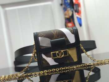 Louis Vuitton M69086 LOL Dauphine BB