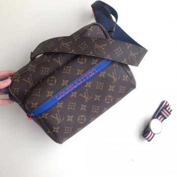 Louis Vuitton Messenger