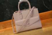 Louis Vuitton Lockme Tote pink 15.5cm  - 1