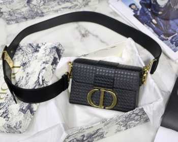 Dior 30 Montaigne Mini Box 17.5cm 005