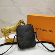 Louis Vuitton Messenger Shoulder Bags M44972 - 2