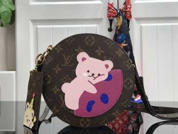 Louis Vuitton Monogram Round Corssbody Bag