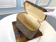  Louis Vuitton Original Monogram Makeup Bag M42265 - 4