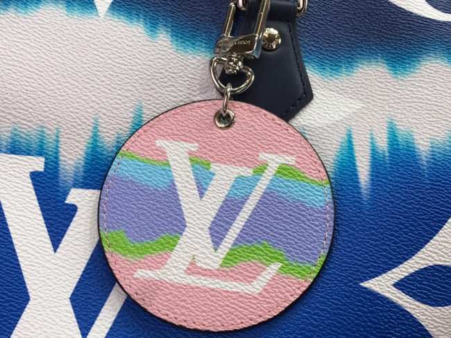 Louis Vuitton Escale Key Holder And Bag Charm M69272 - 1