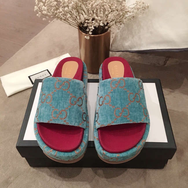 Gucci Sandals 010 - 1