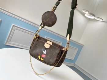 LV Multi Pochette Accessoires Monogram