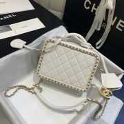 Chanel Small Cosmetic bag 18cm white - 3