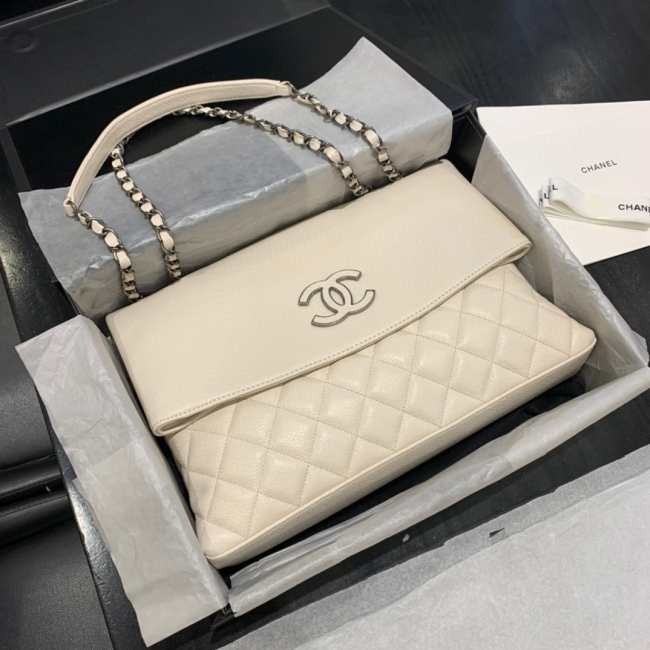 Chanel Caviar Handbag White 32cm - 1