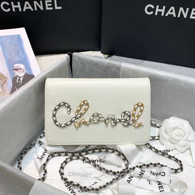 Chanel WOC Bag white 19cm  - 1