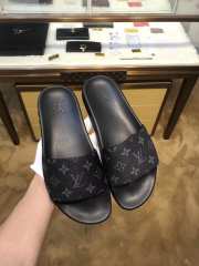 Louis Vuitton Slipper 003 - 1