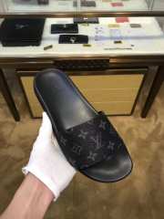 Louis Vuitton Slipper 003 - 6