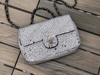 Chanel Flap Bag A01688 20CM 003