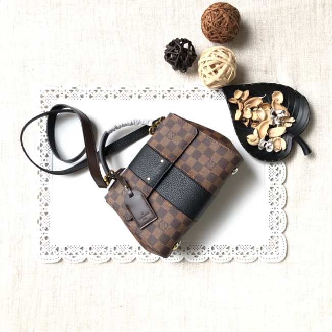 LV Damier Eben BOND STREET BB 24cm Black - 1