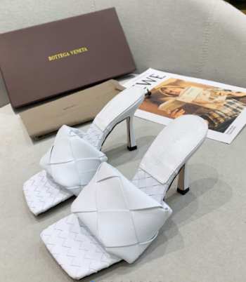 Bottega Veneta Sandals 004