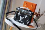 LV Crafty Pochette Metis Monogram Empreinte M45385 - 4