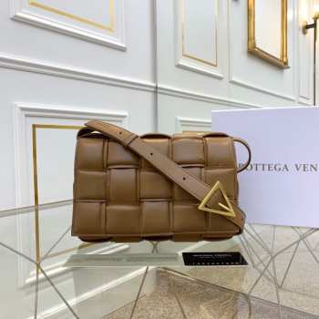 Bottega Veneta Cassette Bag 26cm 005