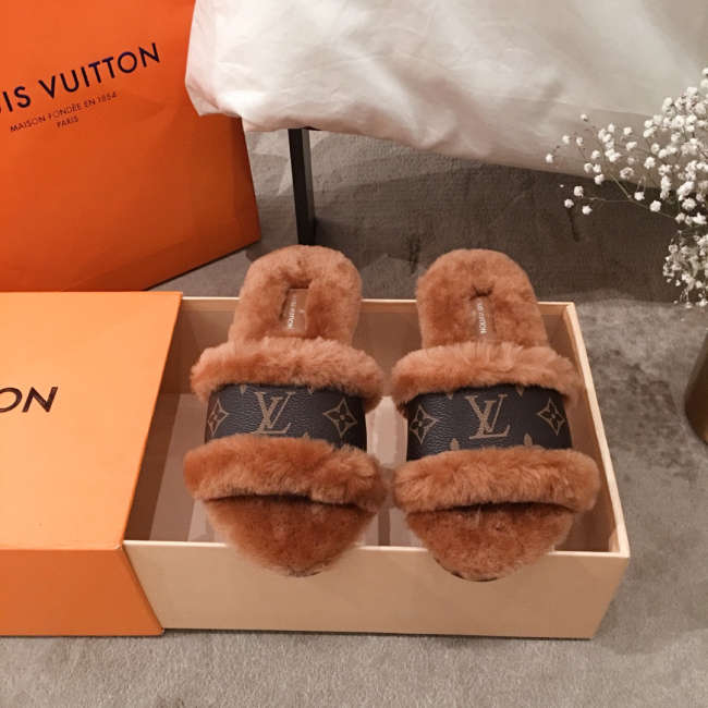 Louis Vuitton Sandals 024 - 1