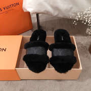 Louis Vuitton Sandals 025 - 1