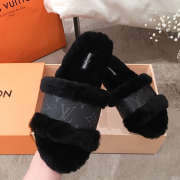 Louis Vuitton Sandals 025 - 3