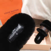 Louis Vuitton Sandals 028 - 5