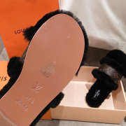 Louis Vuitton Sandals 028 - 3