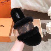 Louis Vuitton Sandals 028 - 6