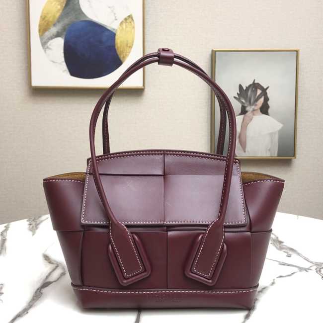 Bottega Veneta Arco Bag 004 - 1