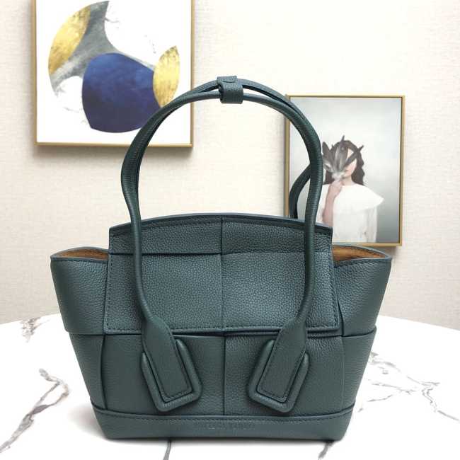 Bottega Veneta Arco Bag 006 - 1