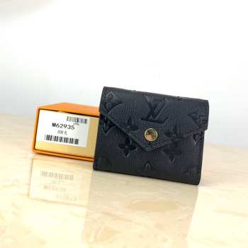 Louis Vuitton wallet M62935