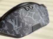 Louis Vuitton Discovery Bumbag M57276 - 4