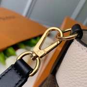 Louis Vuitton On My Side M53823 - 2