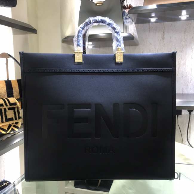 Fendi Tote 40cm Black - 1