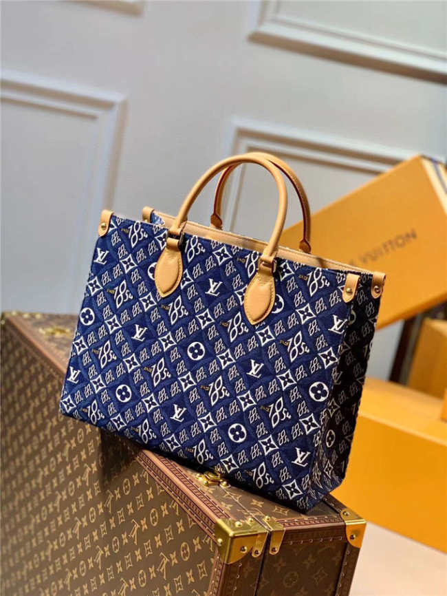 Louis Vuitton MM Onthego Handbag 35cm - 1