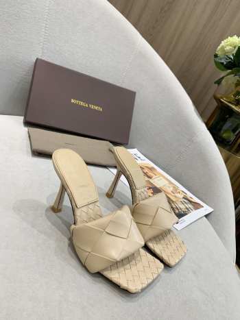 Bottega Veneta Sandals 008