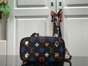 LV GAME ON VANITY PM BLACK M57482 - 5