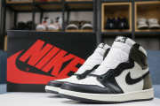 Air Jordan 1 Retro High Dark Mocha - 1