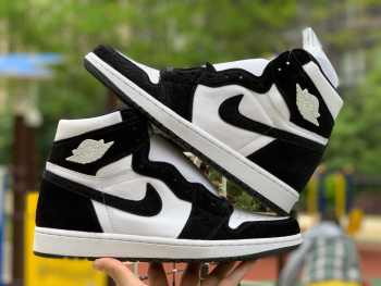 Air Jordan 1 Retro High OG Panda