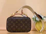 Louis Vuitton UTILITY CROSSBODY M80446 - 5