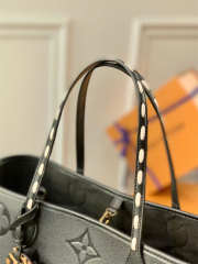 Louis Vuitton Wild of Heart Neverfull Black Bag - 6