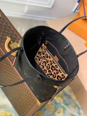 Louis Vuitton Wild of Heart Neverfull Black Bag - 3