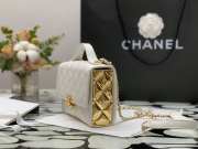 Chanel Mini Flap Handbag White 17cm - 4