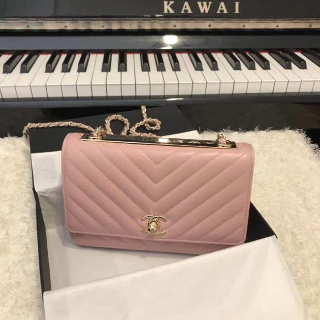 Chanel WOC Lambskin Pink Bag 19CM - 1