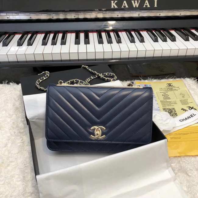 Chanel WOC Lambskin Navy Blue Bag 19CM - 1