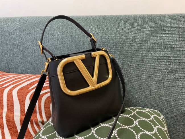 Valentino V Logo Bucket Bag Black 20cm - 1